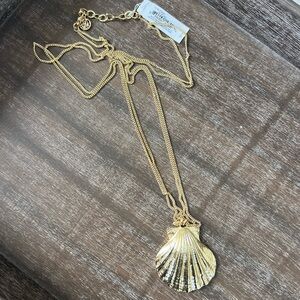 NWT Lilly Pulitzer Gold Shell Pendant Necklace
